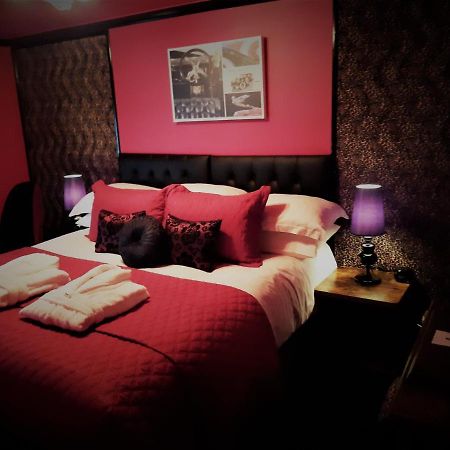 Cadillac Kustomz Hotel - Breakfast Available Rothesay Bagian luar foto