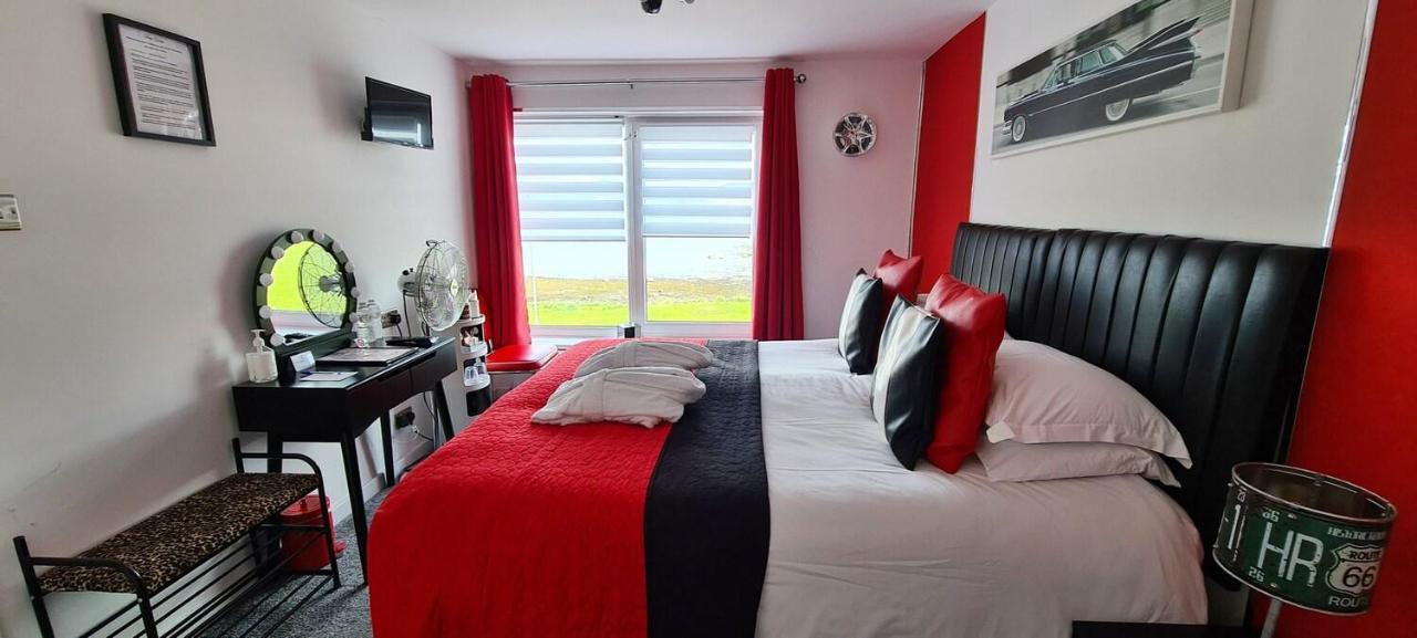 Cadillac Kustomz Hotel - Breakfast Available Rothesay Bagian luar foto