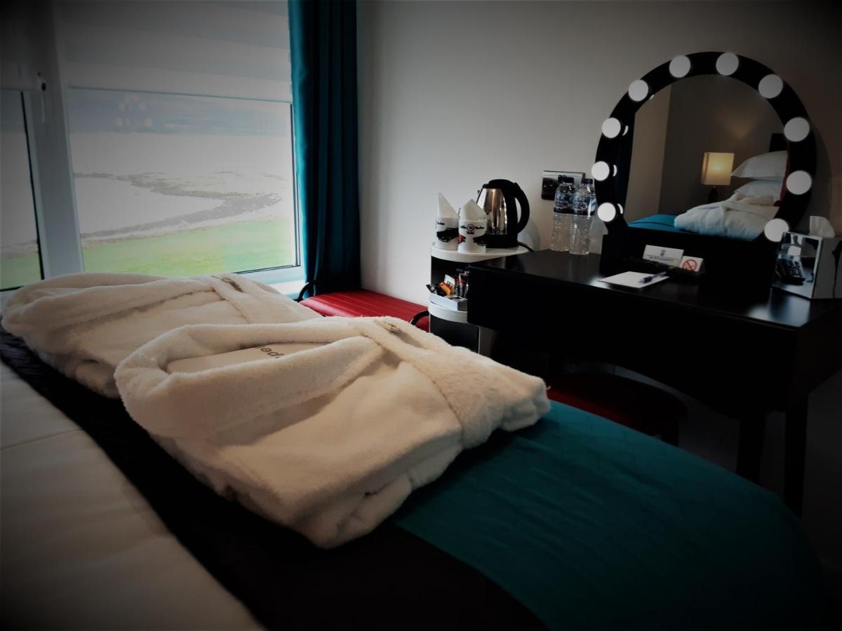 Cadillac Kustomz Hotel - Breakfast Available Rothesay Bagian luar foto