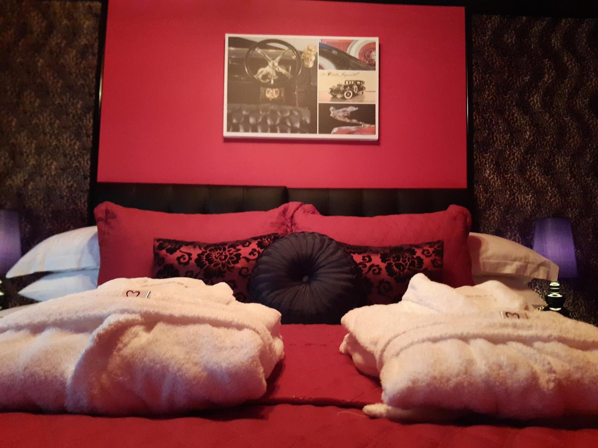 Cadillac Kustomz Hotel - Breakfast Available Rothesay Bagian luar foto